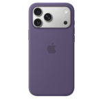 Funda de silicona con MagSafe color niebla lila, parte trasera, logotipo de Apple en el centro, acoplada a un iPhone 17 Pro Max en plata, visible a través de la abertura para la cámara