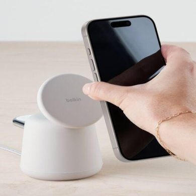 Belkin-BoostCharge-Pro-2-in-1-Dock-b-2